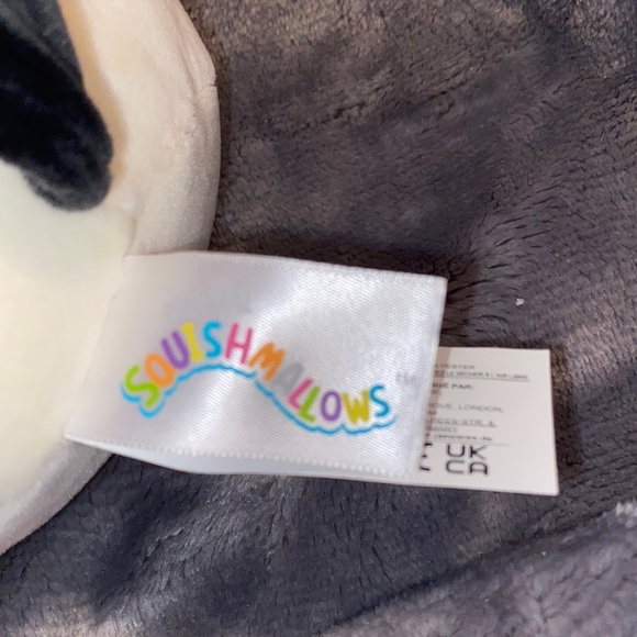 Cam (The Vampire Cat) 5" Halloween Squishmallow. - Picture 5 of 5